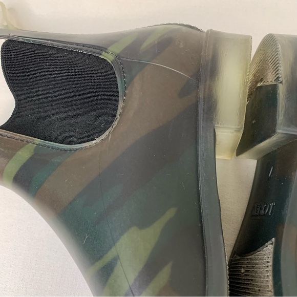 J Crew Matte Chelsea Rubber Rain Boot 7 Camo Green - Picture 6 of 15